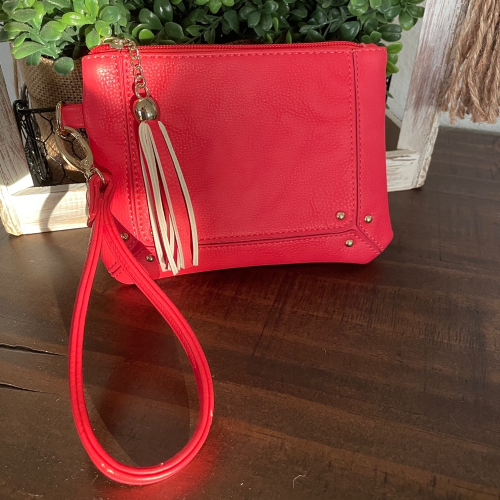 Charming Charlie vibrant wristlet